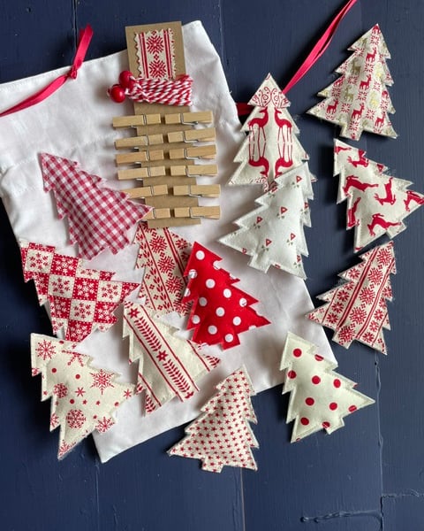 Twelve Trees of Christmas fabric garland - cream and red