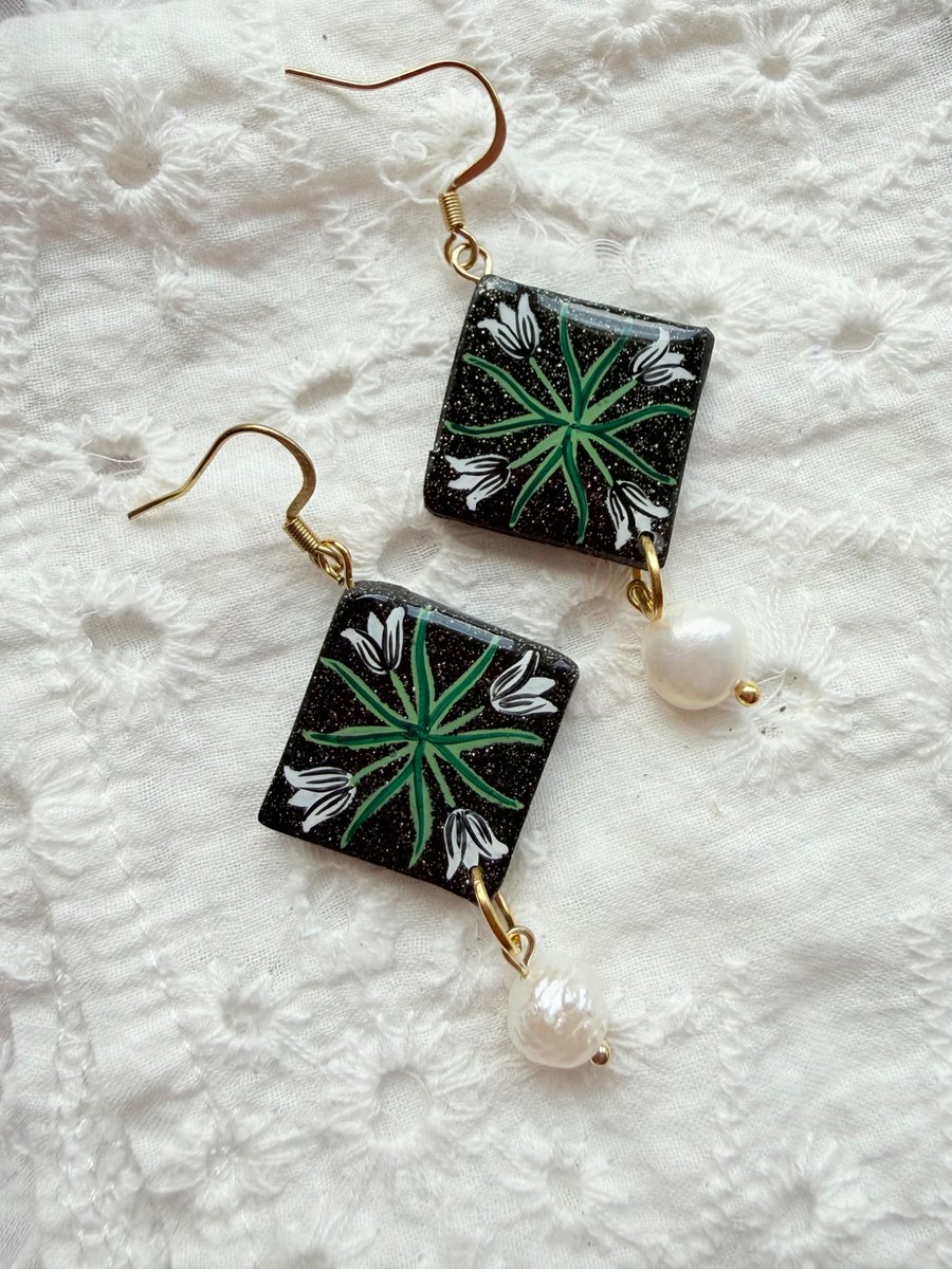 Midnight Tulip Pearl Drop Earrings