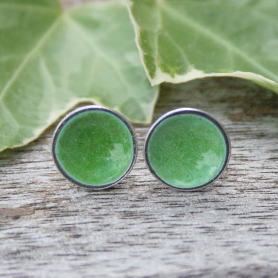 Green enamel stud earrings