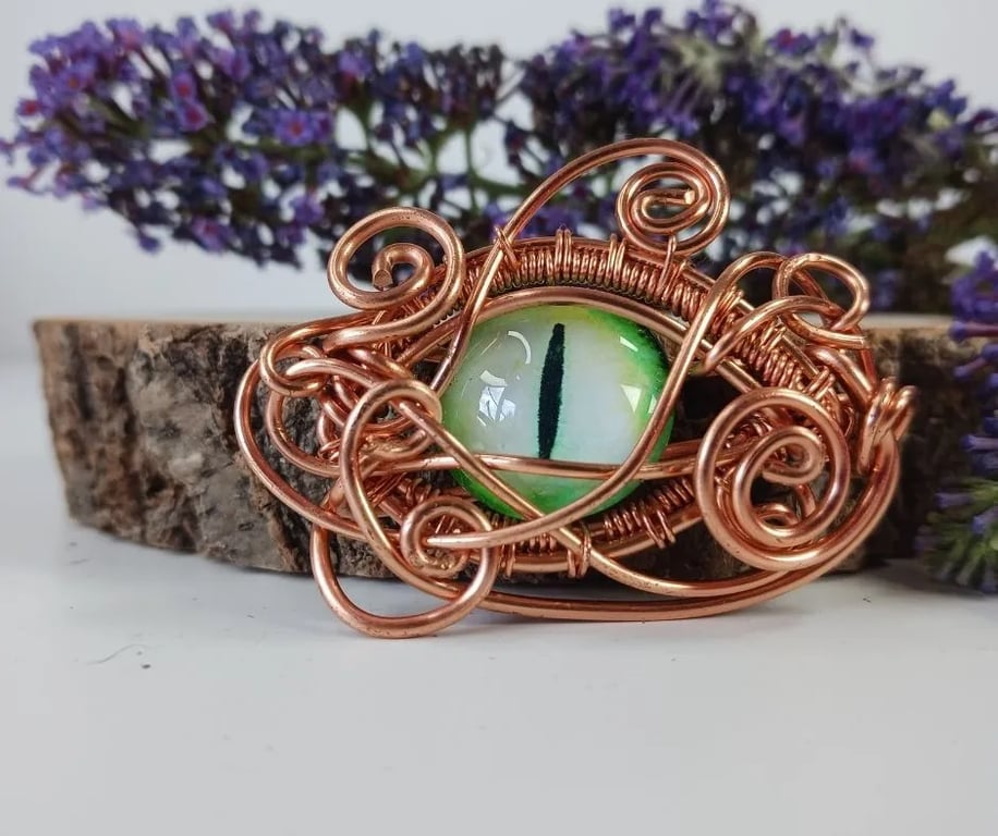 Copper Wire Work Dragon Eye Pendant