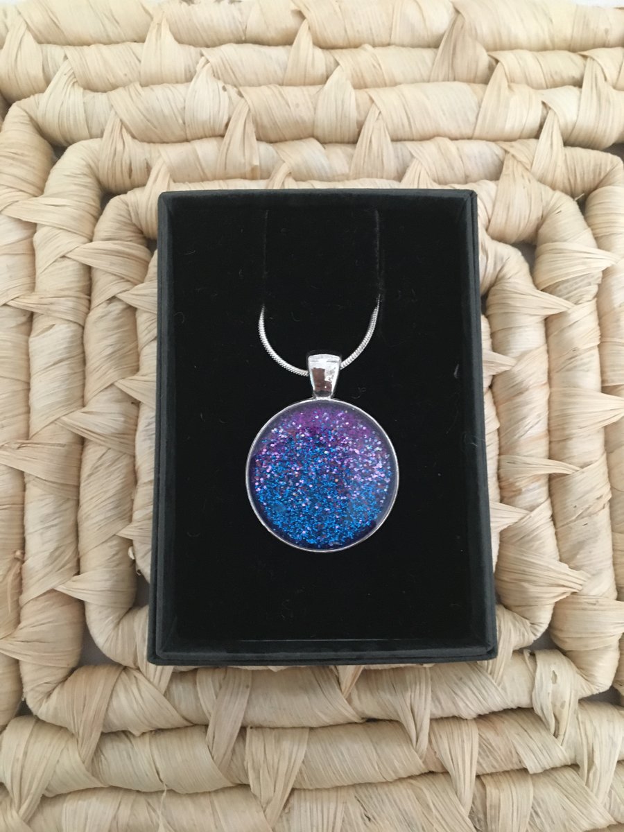 Round Tri-Coloured Pendant in Lavender, Lilac and Blue