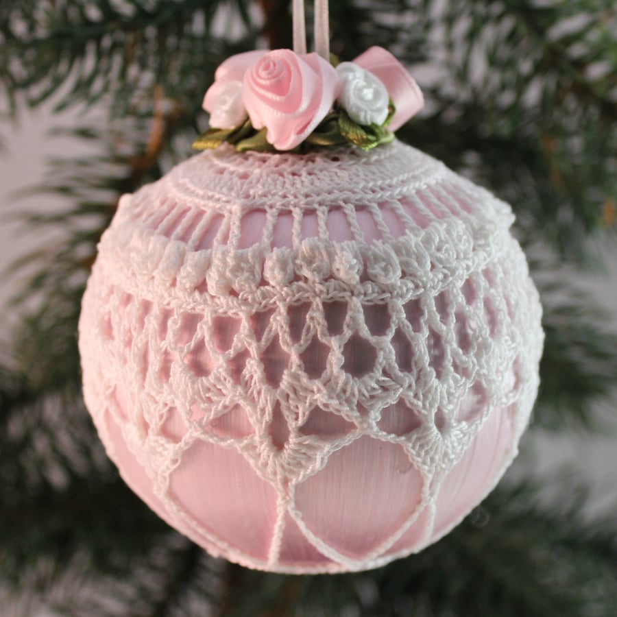 Christmas bauble pink and white vintage style, Q4