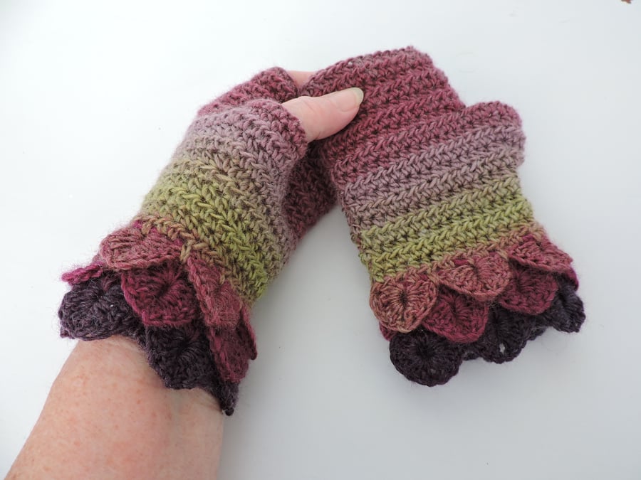 Fingerless Crochet Mitts with Dragon Scale Cuffs