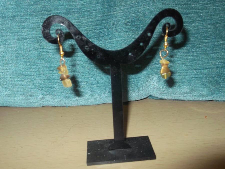 Cat's Eye Honey Chip Earrings