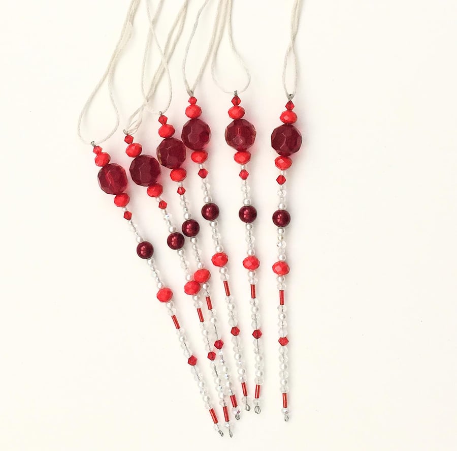 Set of 6 x Red and White Hanging Icicle Decorations - UK Free Post