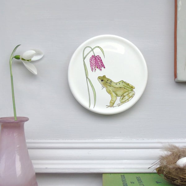 Frog and fritillary mini wall plate 