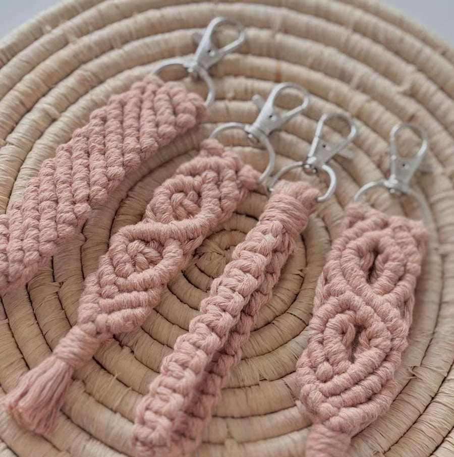 PINK macrame keyring 
