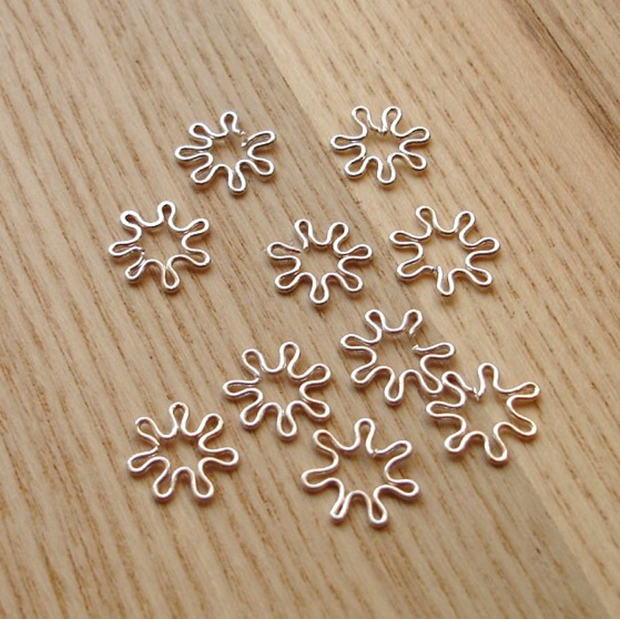 10 10mm Silver Plated Squiggles