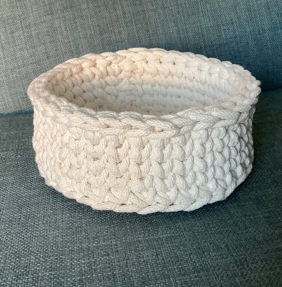 Crochet Basket in Recycled Cotton Braid on a Wooden Base.