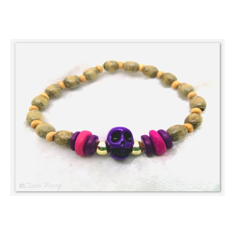 Wooden Surfer's bead bracelet with Purple Skull bead