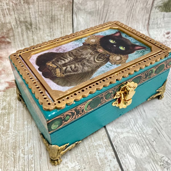 Quirky Cat Trinket Box Cat Keepsake Jewellery Box Handcrafted Cat Lovers Gift