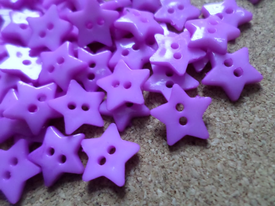 30 x 2-Hole Acrylic Buttons - Star - 12mm - Purple