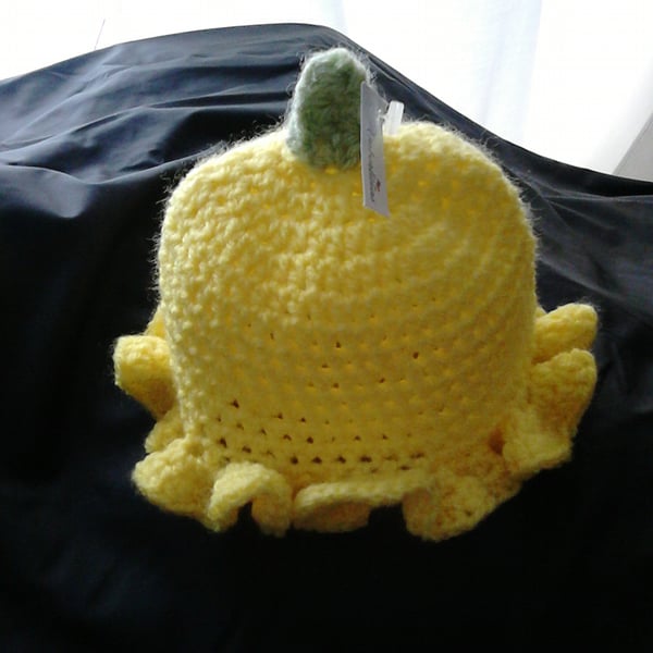 Crochet babies yellow ruffle hat 0-6 month