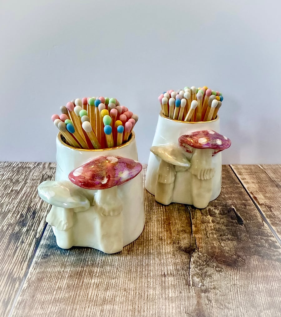 Handmade porcelain toadstool match pot 