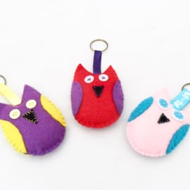 Felt owl keyring