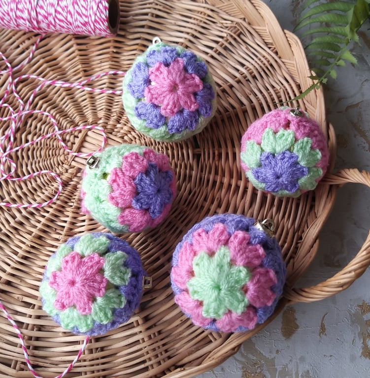 Crochet Christmas Bauble Decoration Set of 5 Mint Green Mix 