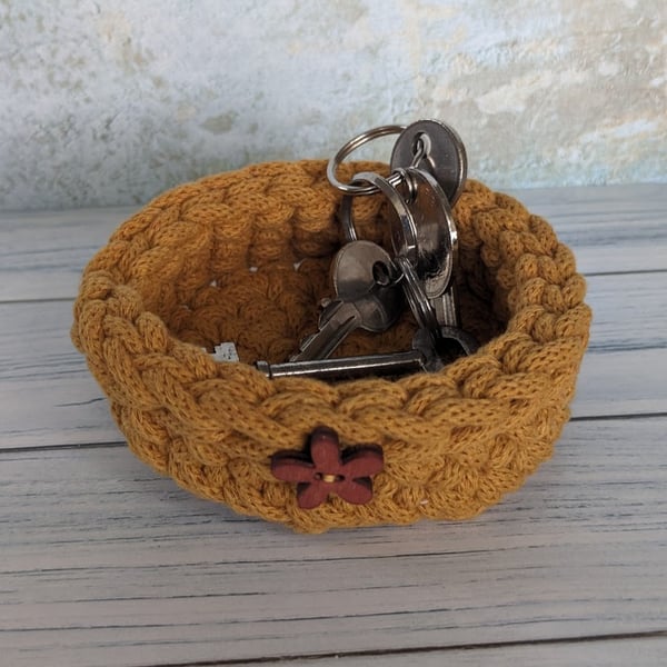 Crochet container, storage pot, desk tidy, key tray, recycled