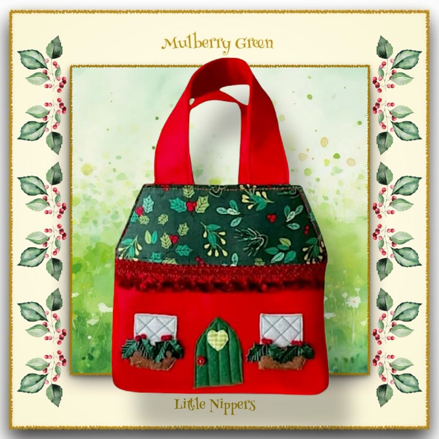 Holly Cottage - A Little Nipper Mouse House in a Bag