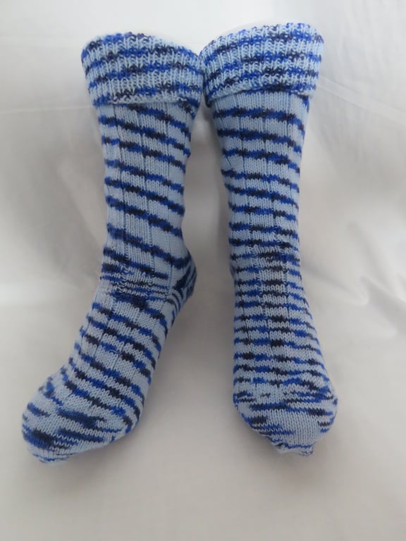 Hand-cranked Knitted Ribbed Wool Socks Size 4 to 5 Turnover Tops