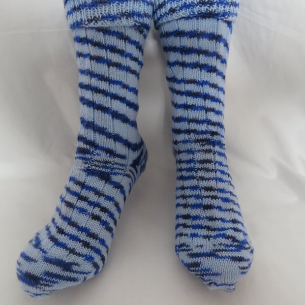 Hand-cranked Knitted Ribbed Wool Socks Size 4 to 5 Turnover Tops