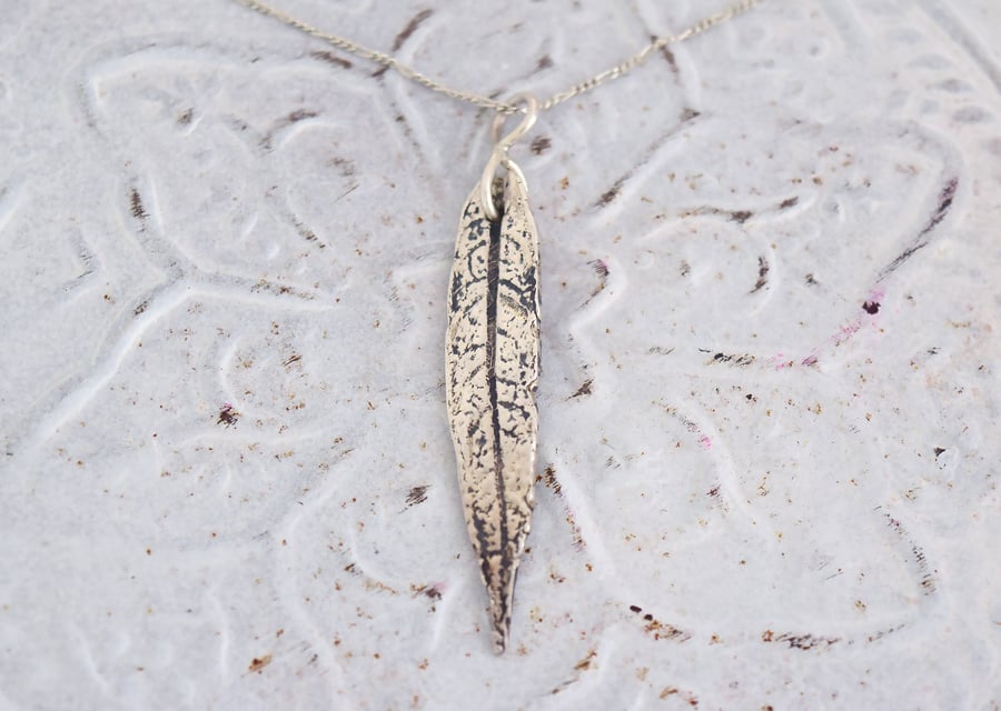 Silver Budlea Leaf Pendant 