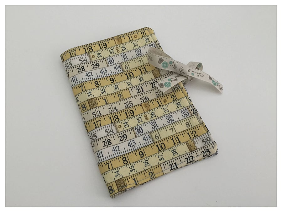 Sewing organiser & needle case