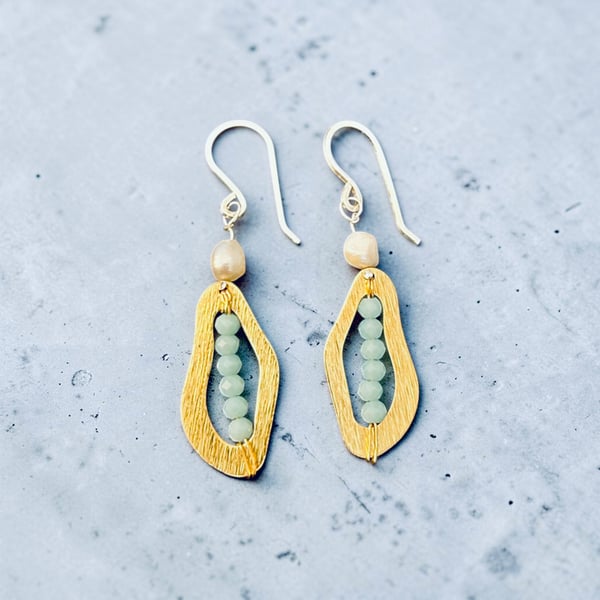 Sterling Silver & Freshwater Pearl Crystals Earrings