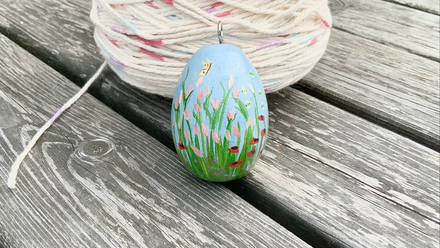 Hanging Decoration. Painted Wooden Egg. Baubles. Tree Decoration. Flowers.