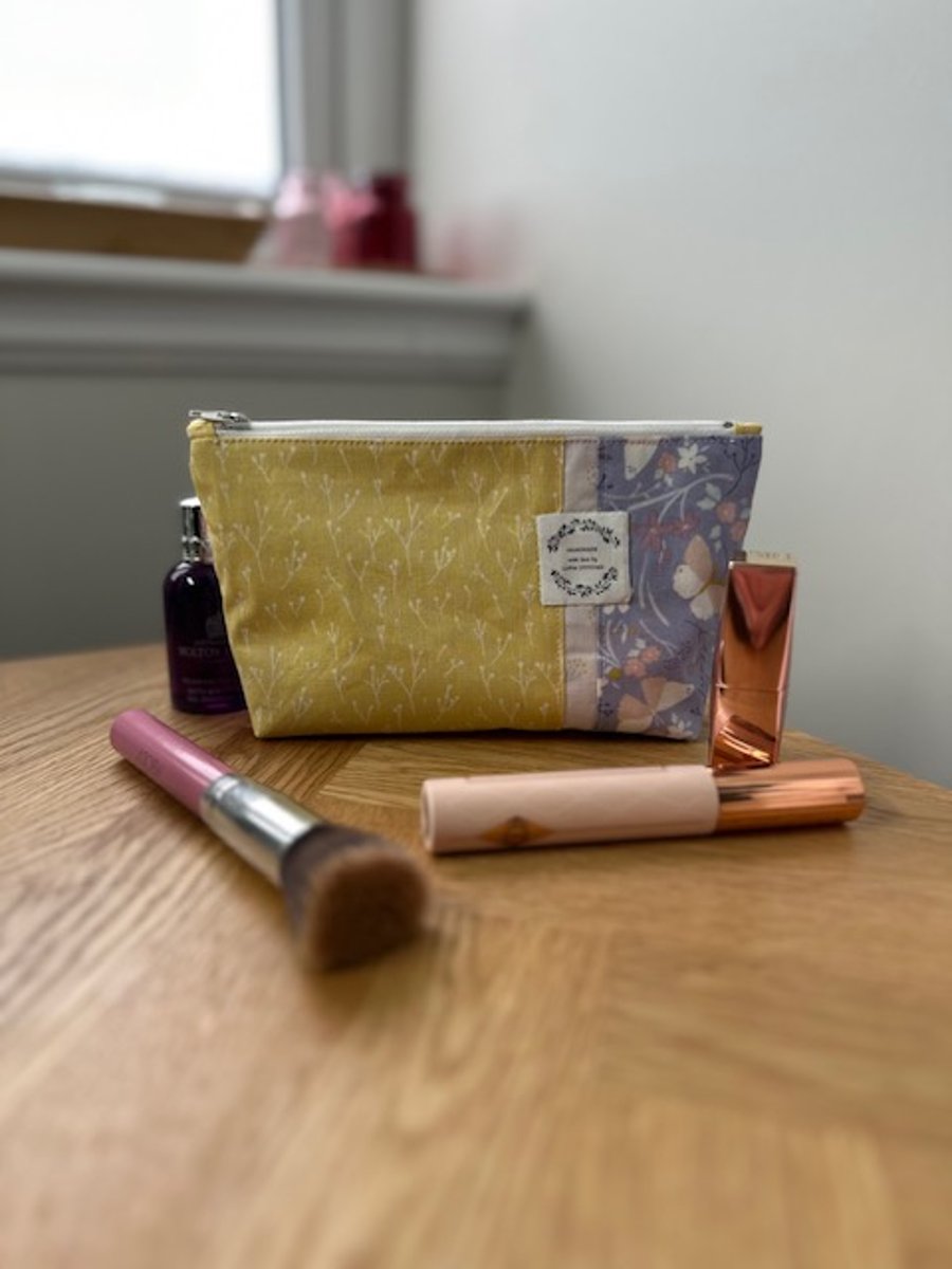 Medium Patchwork Fabric Zip Pouch