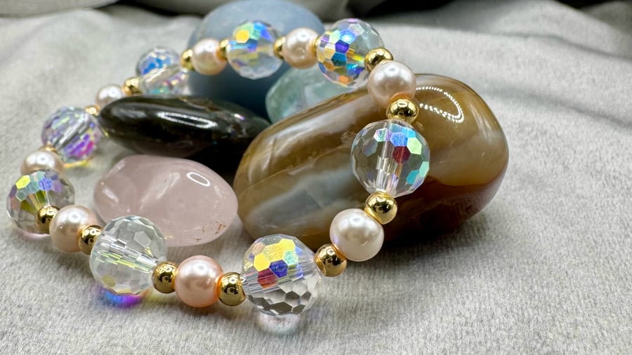 AB Crystal bracelet with glass pearls - Elasticated