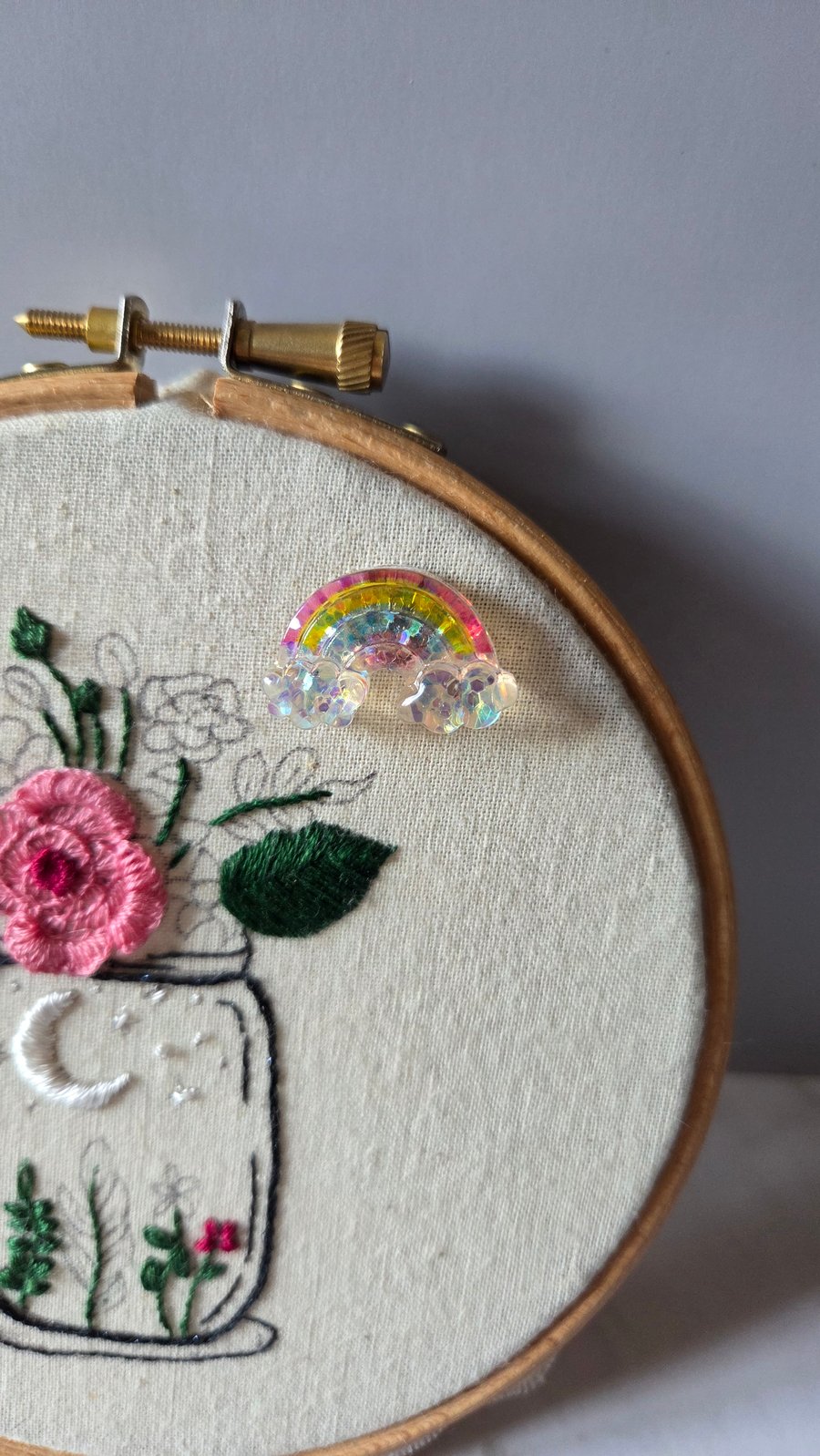 Glitter Rainbow Needle Minder