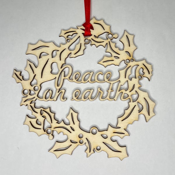 'Peace on Earth' wooden Christmas wreath (medium)