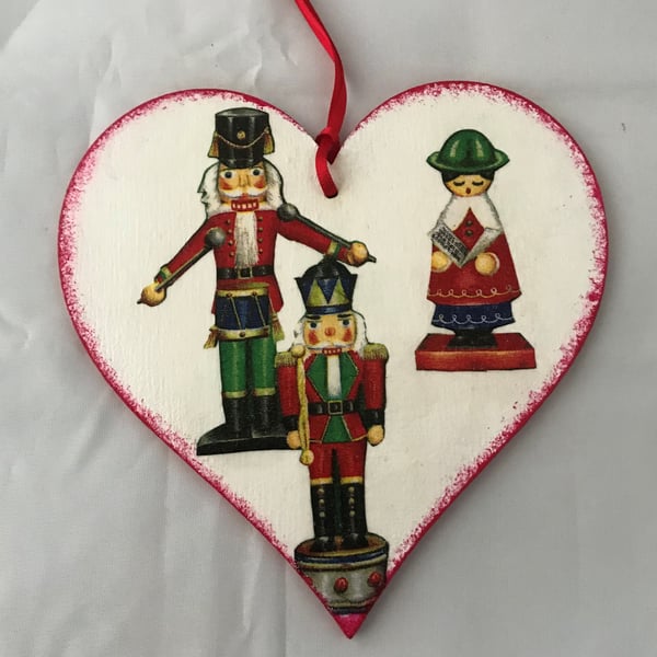 Decorated Christmas Small Wooden Heart Decoration Nutcracker Carol Singer 