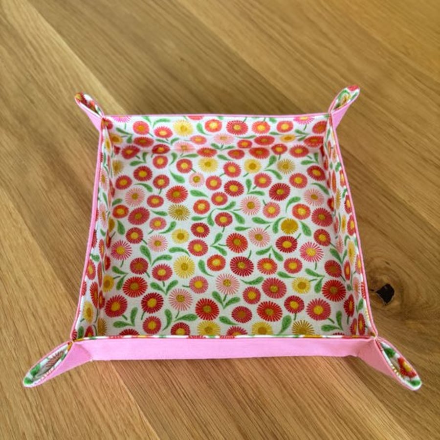 Fabric trinket tray, small storage basket, dice tray