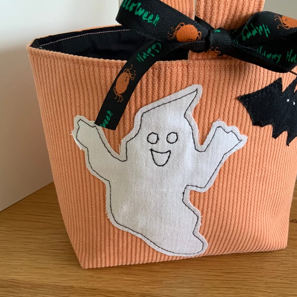 Halloween Fabric Basket, Halloween Bag, Trick or Treat Bag, Childrens Bag