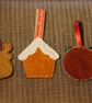 Festive felt decoration trio, Gingerbread house, Reindeer, Pudding - Image 7