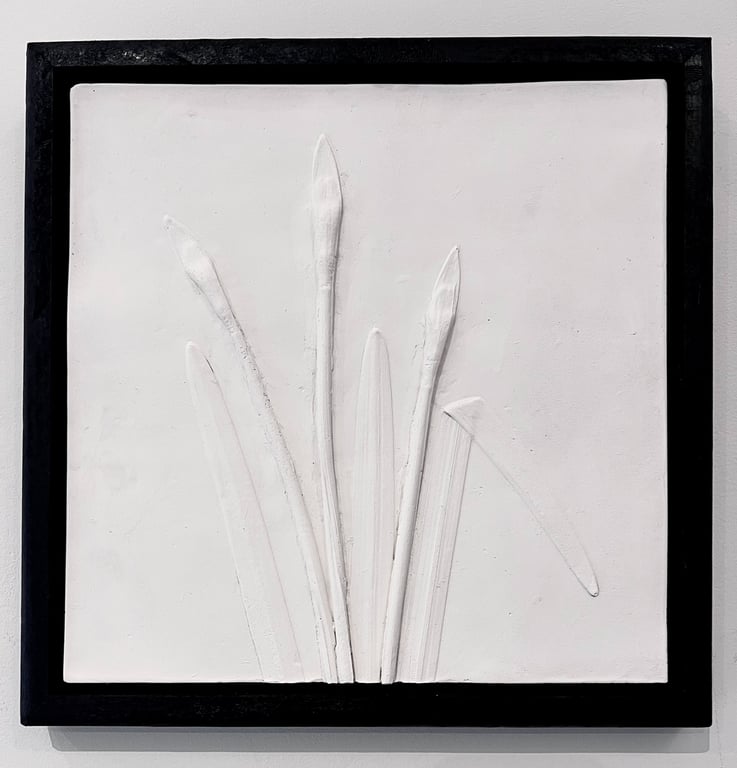 Botanical Stone Cast - Daffodils in February