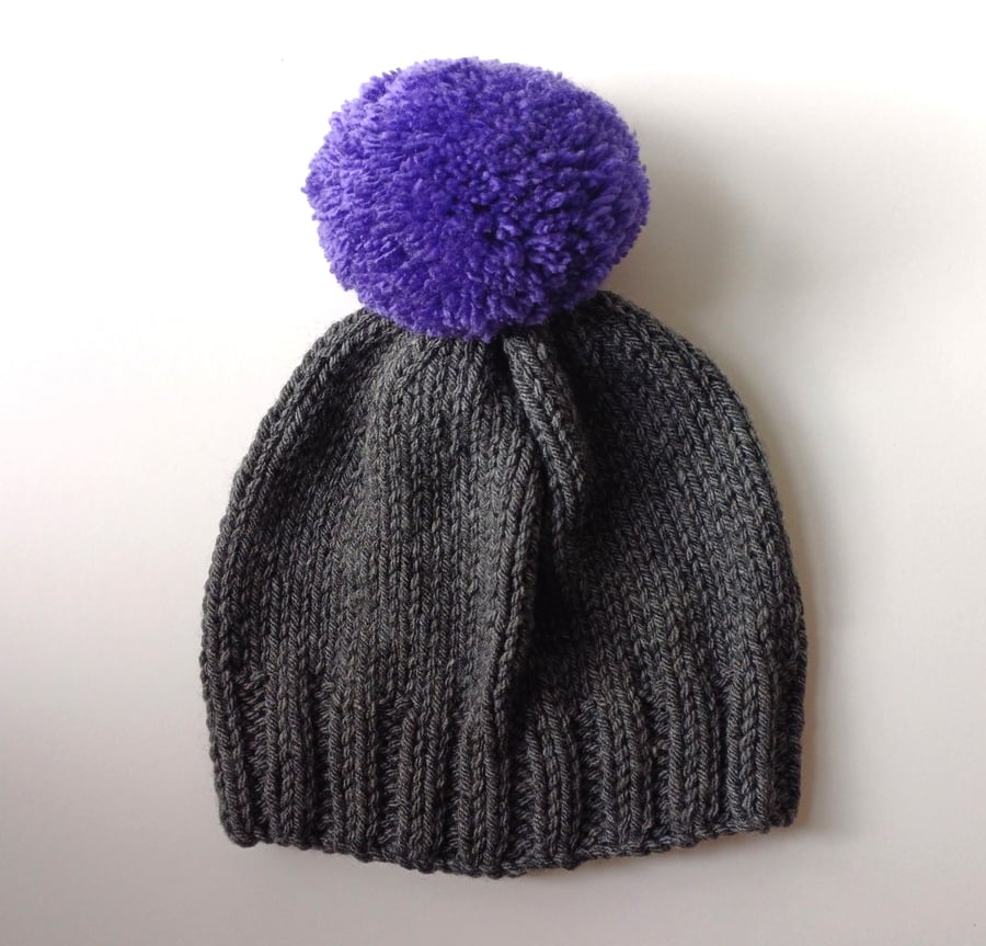 Bobble Hat in Grey Chunky Yarn with Violet Pom Pom