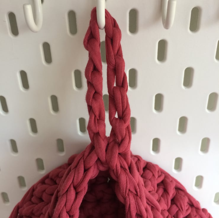 Small crochet hanging basket - raspberry pink - Folksy