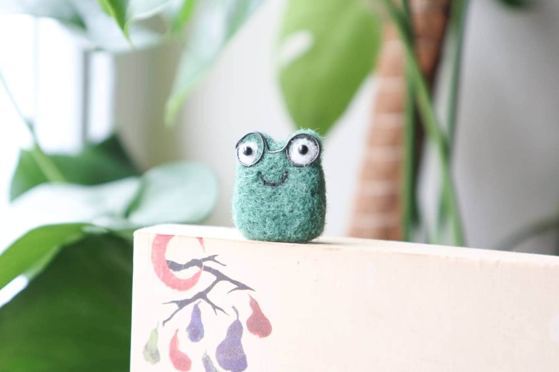 Woolly Mr Toad Bookmark - Needle Felt Felted Frog Handmade Wool Book Accessory