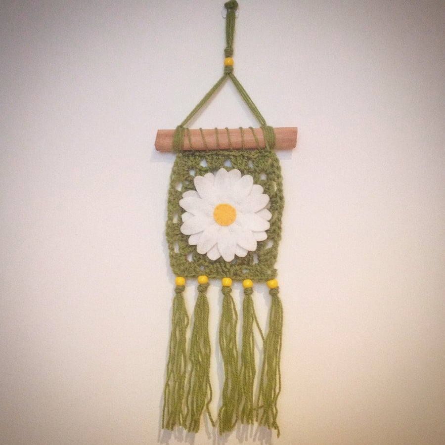 Daisy Chain Crochet wall hanging