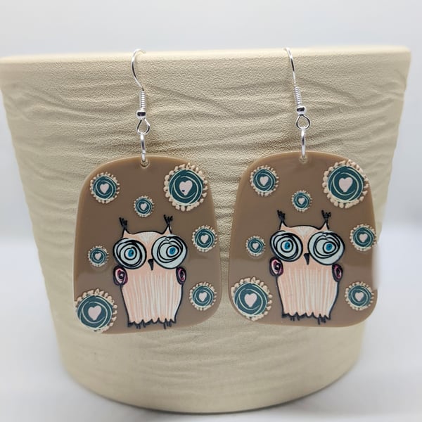Owl acrylic round earrings 031