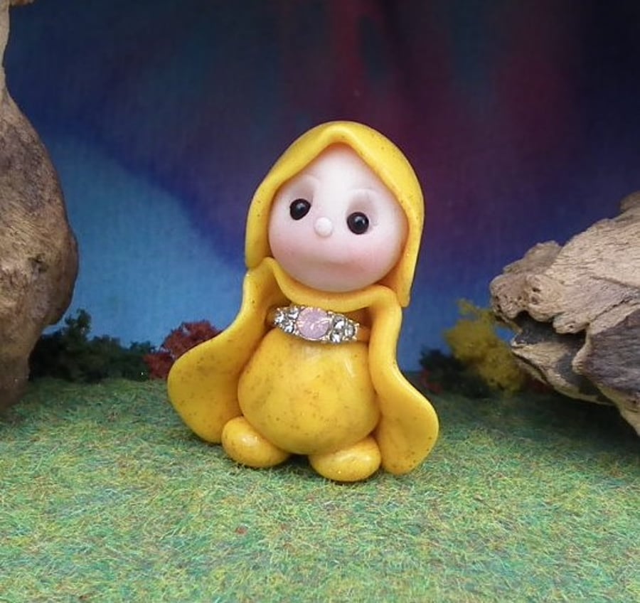 Tiny Garden Gnome 'Delph' 1.5" OOAK Sculpt by Ann Galvin