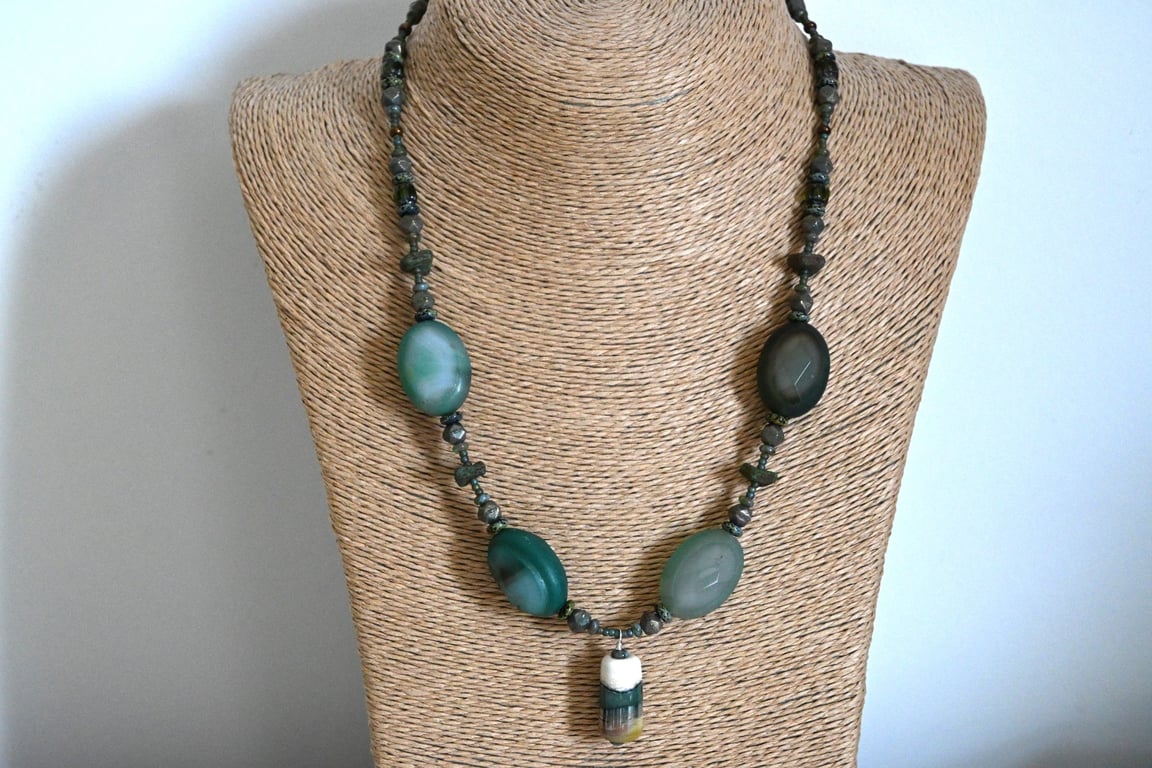 green agate and lampwork glass pendant necklace