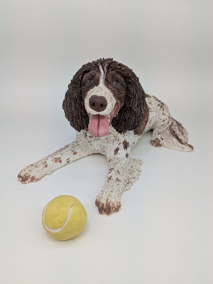Spaniel & Ball Sculpture