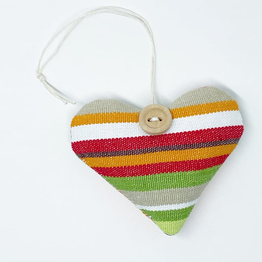 LAVENDER HEART - parrot colours