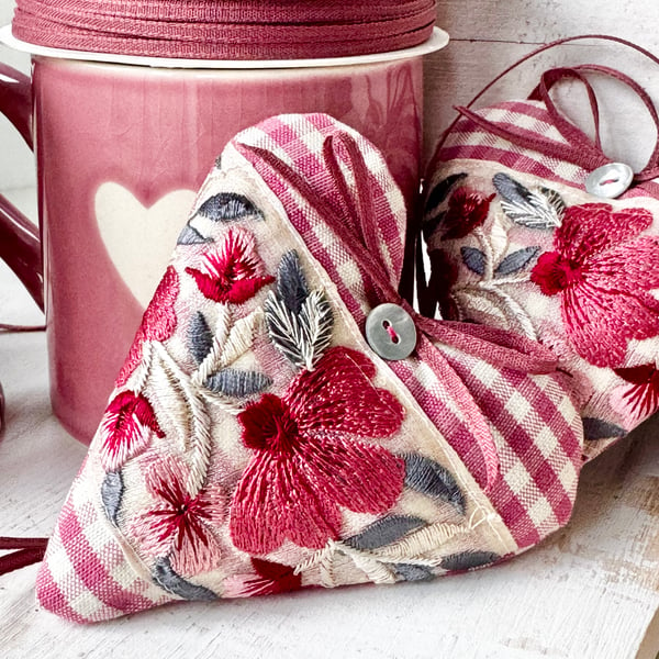 VALENTINES LOVE HEART DECORATION - rose pink gingham