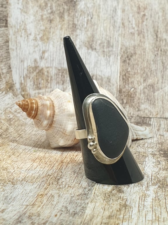 Unique Black Pebble Sterling Silver 925 Full Hallmark Ring