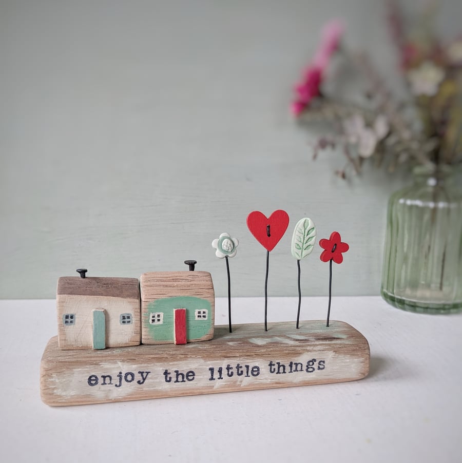 Little Wooden Houses with Clay & Button Garden 'Enjoy the little things'