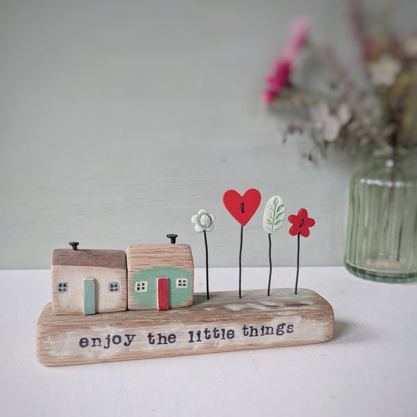 Little Wooden Houses with Clay & Button Garden 'Enjoy the little things'